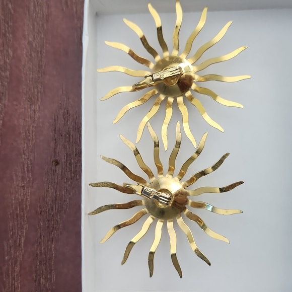 Sarah coventry vintage starburst clip on earrings, Sunburst - Picture 5 of 8